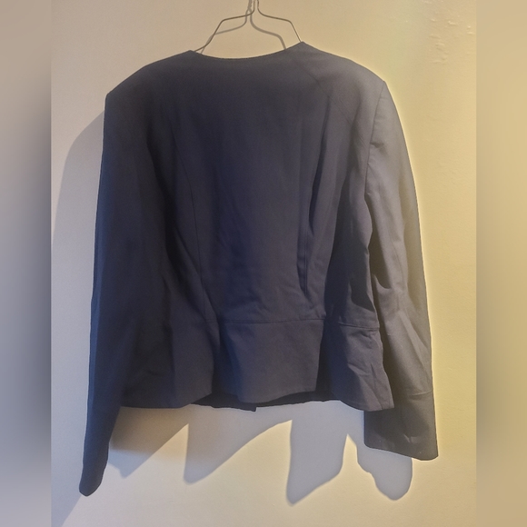 Navy blue jacket - Picture 3 of 5